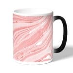 كوب قهوة سحري لون اسود بتصميم وردي