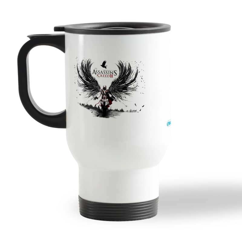 كوب-قهوة-للسيارة-لون-ابيض-بتصميم-أساسنز-كريد-الجناح-الأسود-2