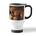 كوب قهوة للسيارة لون ابيض بتصميم أساسنز كريد بلاك فلاغ