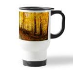 كوب قهوة للسيارة لون ابيض بتصميم أوراق الخريف