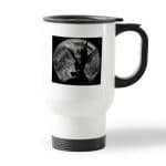 كوب قهوة للسيارة لون ابيض بتصميم ديث نوت الشيطان ريوك