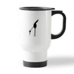 كوب قهوة للسيارة لون ابيض بتصميم طائر أسود