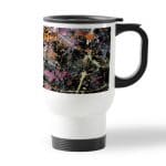 كوب قهوة للسيارة لون ابيض بتصميم فن تجريدي