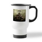 كوب قهوة للسيارة لون ابيض بتصميم كول أوف ديوتي