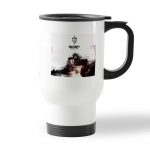 كوب قهوة للسيارة لون ابيض بتصميم كول أوف ديوتي جوستس