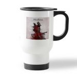 كوب قهوة للسيارة لون ابيض بتصميم لعبه بلود بورن