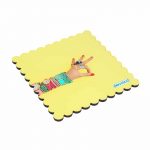 لبادة كوب الشاي او القهوة بتصميم اكسسوارات يد امرأة