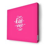 لوحة جدارية قماش كانفس باطار خشبي داخلي بتصميم اعطني قبلة