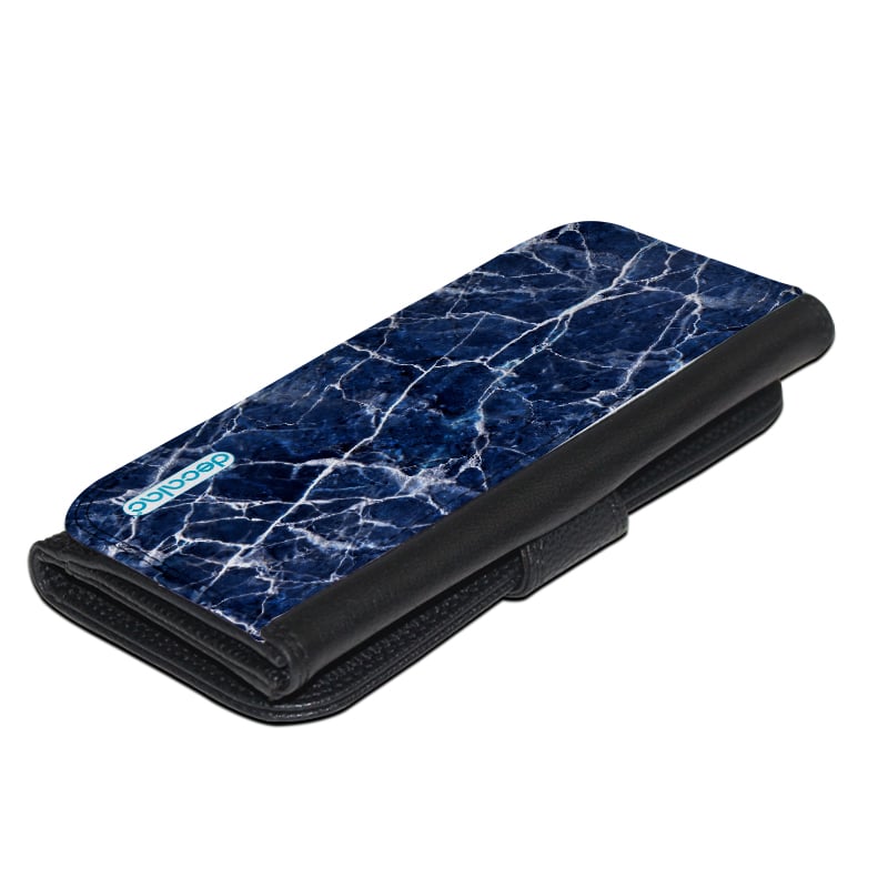 محفظة-جلد-بتصميم-أزرق-وأبيض-2