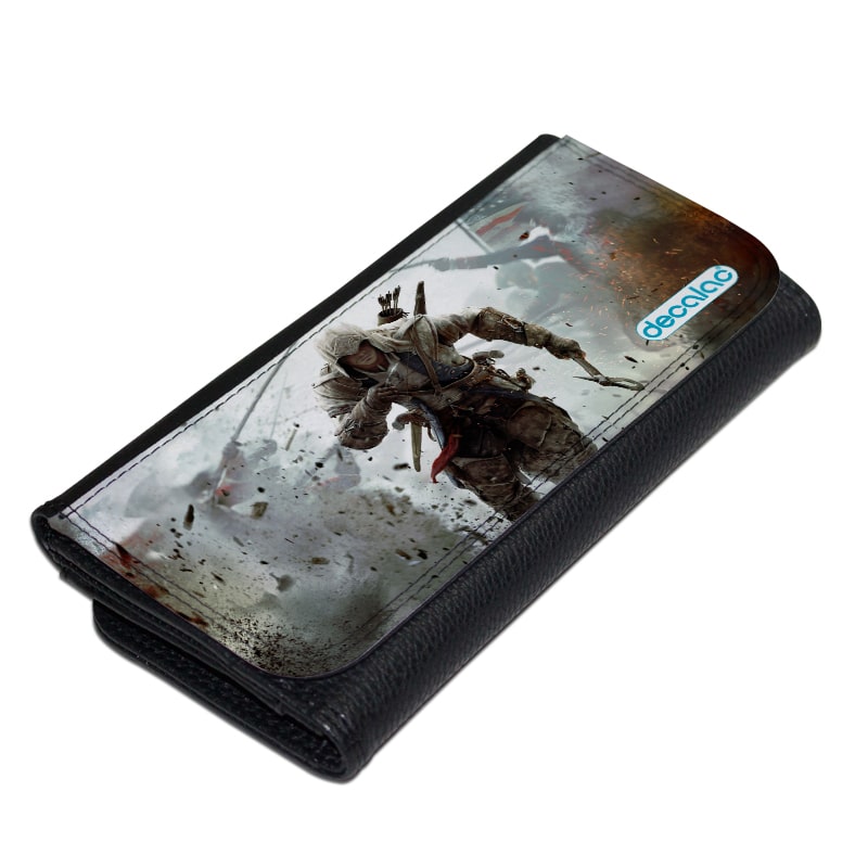 محفظة-جلد-بتصميم-أساسنز-كريد-وسط-الحرب-1