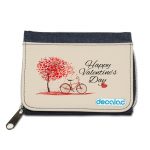 محفظة جينز بتصميم عيد حب سعيد