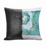 مخدة سحرية مع الحشوة لون اسود بتصميم أزرق ذهبي