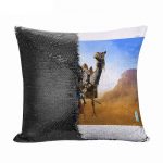 مخدة سحرية مع الحشوة لون اسود بتصميم أساسنز كريد حورس