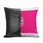 مخدة سحرية مع الحشوة لون اسود بتصميم اعطني قبلة