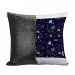 مخدة سحرية مع الحشوة لون اسود بتصميم الفضاء والمجرة