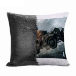 مخدة سحرية مع الحشوة لون اسود بتصميم باتلفيلد 1 الدبابه الصغيره