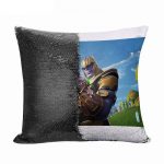 مخدة سحرية مع الحشوة لون اسود بتصميم ثانوس فورتنايت
