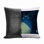 مخدة سحرية مع الحشوة لون اسود بتصميم جاري توتورو والطفله