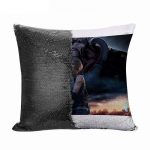 مخدة سحرية مع الحشوة لون اسود بتصميم جيل فالنتاين رزدنت ايفل 3