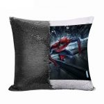 مخدة سحرية مع الحشوة لون اسود بتصميم  سبايدر مان اعلى نيويورك