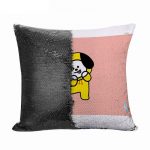 مخدة سحرية مع الحشوة لون اسود بتصميم شخصيه شيمي BT21
