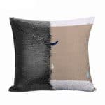 مخدة سحرية مع الحشوة لون اسود بتصميم عيون تبكي