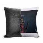مخدة سحرية مع الحشوة لون اسود بتصميم كلير رزدنت إيفل 2