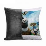 مخدة سحرية مع الحشوة لون اسود بتصميم كونغ فو باندا 3