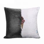 مخدة سحرية مع الحشوة لون اسود بتصميم مثلجات الجماجم