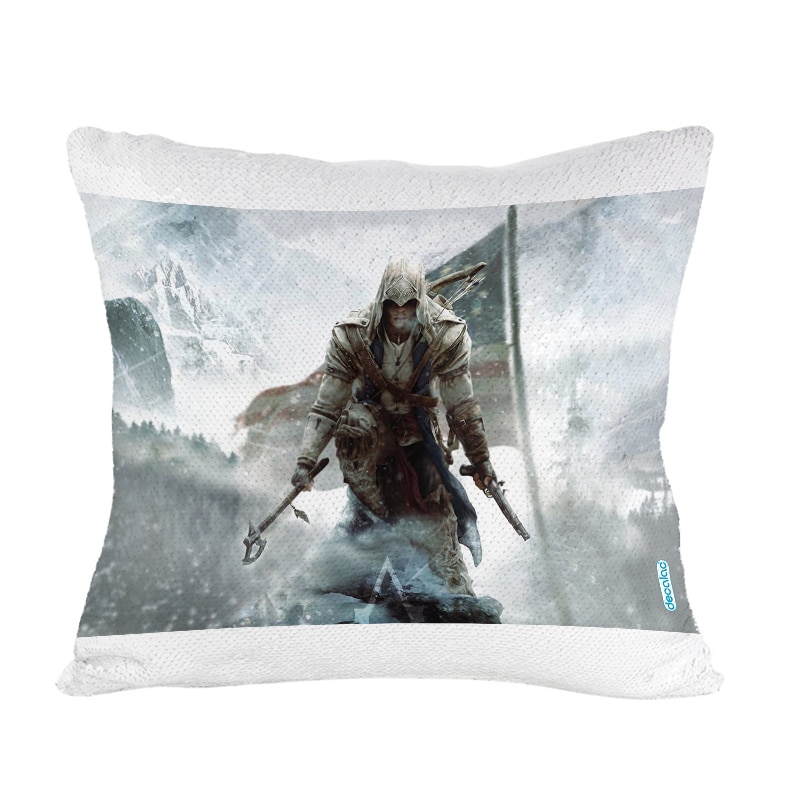 مخدة-سحرية-مع-الحشوة-لون-ذهبي-بتصميم-أساسنز-كريد-الثورة-الأمريكية-1