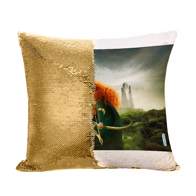 مخدة سحرية مع الحشوة لون ذهبي بتصميم الأميرة صاحبة القوس والسهم مخدة سحرية مع الحشوة لون ذهبي بتصميم الأميرة صاحبة القوس والسهم