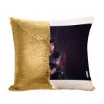 مخدة سحرية مع الحشوة لون ذهبي بتصميم الشرطيه جيل فالنتاين  رزدنت ايفل 3