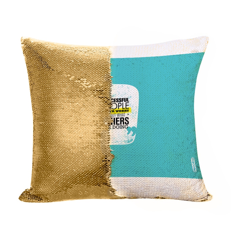 مخدة سحرية مع الحشوة لون ذهبي بتصميم دع القلق مخدة سحرية مع الحشوة لون ذهبي بتصميم دع القلق