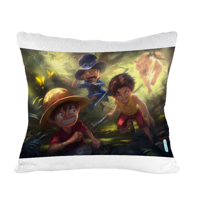 مخدة-سحرية-مع-الحشوة-لون-ذهبي-بتصميم-ذكريات-الطفولة-ون-بيس-1