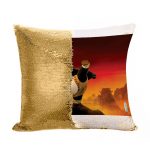 مخدة سحرية مع الحشوة لون ذهبي بتصميم ركله كونغ فو باندا