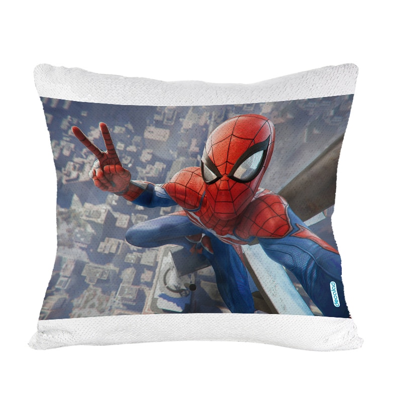 مخدة-سحرية-مع-الحشوة-لون-ذهبي-بتصميم-سبايدر-مان-اعلى-البرج-1