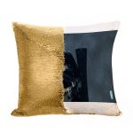 مخدة سحرية مع الحشوة لون ذهبي بتصميم سبايدر مان الاسود