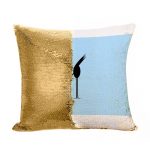 مخدة سحرية مع الحشوة لون ذهبي بتصميم طائر أسود