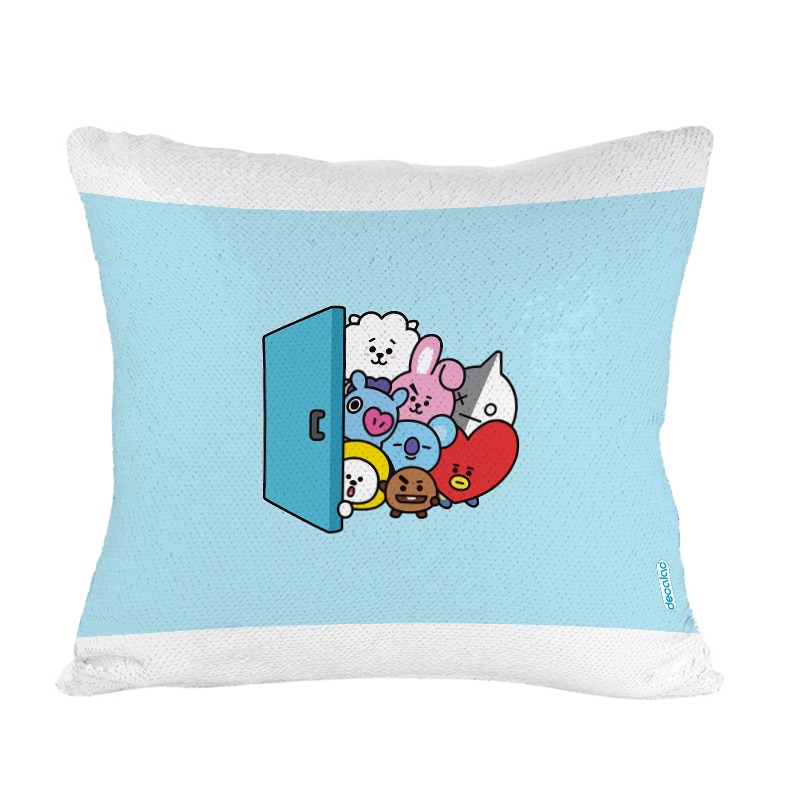 مخدة-سحرية-مع-الحشوة-لون-ذهبي-بتصميم-عائلة-بانقتان-شخصيات-BTS-1