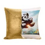 مخدة سحرية مع الحشوة لون ذهبي بتصميم عائلة كونغ فو باندا