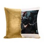 مخدة سحرية مع الحشوة لون ذهبي بتصميم  قتال الوحوش بلود بورن