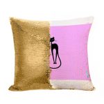 مخدة سحرية مع الحشوة لون ذهبي بتصميم قطه انيقه