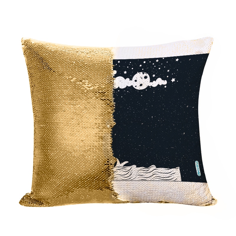 مخدة سحرية مع الحشوة لون ذهبي بتصميم قمر والنجوم مخدة سحرية مع الحشوة لون ذهبي بتصميم قمر والنجوم