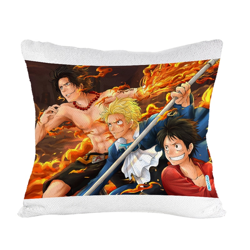 مخدة-سحرية-مع-الحشوة-لون-ذهبي-بتصميم-قوة-الثلاثة-أشقاء-ون-بيس-1