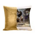 مخدة سحرية مع الحشوة لون ذهبي بتصميم كونغ فو باندا