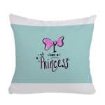 مخدة مع الحشوة بتصميم أميره