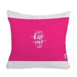 مخدة مع الحشوة بتصميم اعطني قبلة