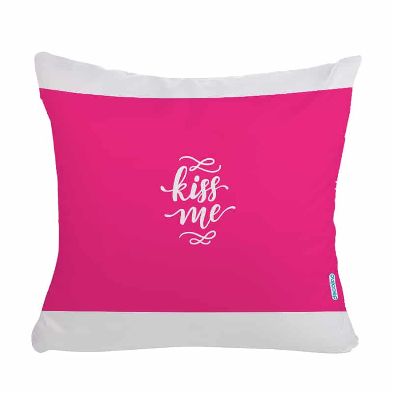 مخدة مع الحشوة بتصميم اعطني قبلة مخدة مع الحشوة بتصميم اعطني قبلة