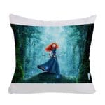 مخدة مع الحشوة بتصميم الأميرة ميريدا مع القوس والسهم