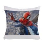 مخدة مع الحشوة بتصميم سبايدر مان اعلى البرج